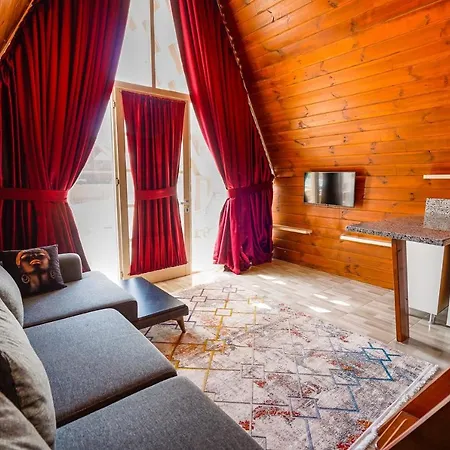 Cozy Bungalow Surrounded By Nature With Shared Pool In Demre, Antalya *